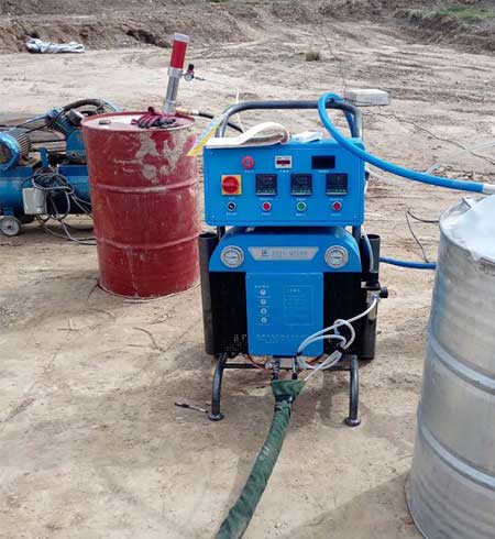 Q5200b1級聚氨酯噴涂機(jī)