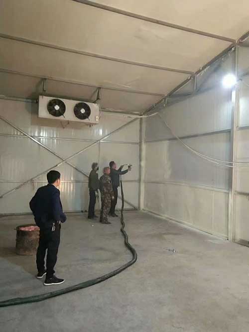 山東九旭JX-30氣動(dòng)聚氨酯噴涂機(jī)冷庫保溫現(xiàn)場(chǎng)實(shí)拍