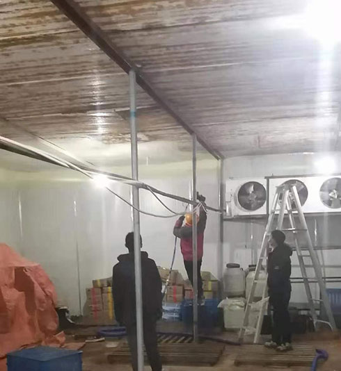 冷庫噴涂聚氨酯機子是什么樣的(圖2) 冷庫噴涂聚氨酯機子施工案例